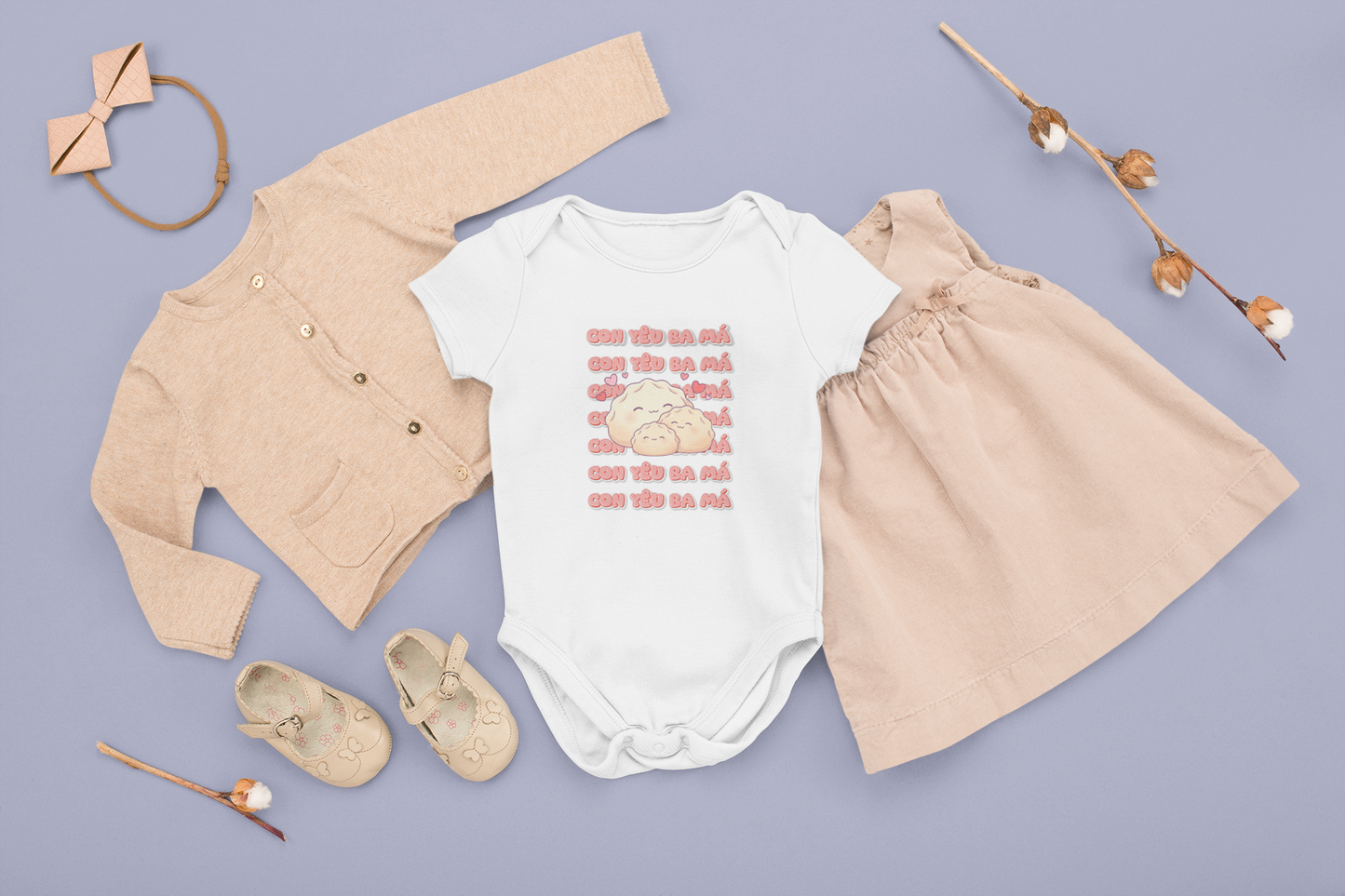 "Con Yêu Ba Má" Baby Onesie — Vietnamese American 'I Love Mom & Dad' Newborn Bodysuit, Cute Dumpling Family Gift