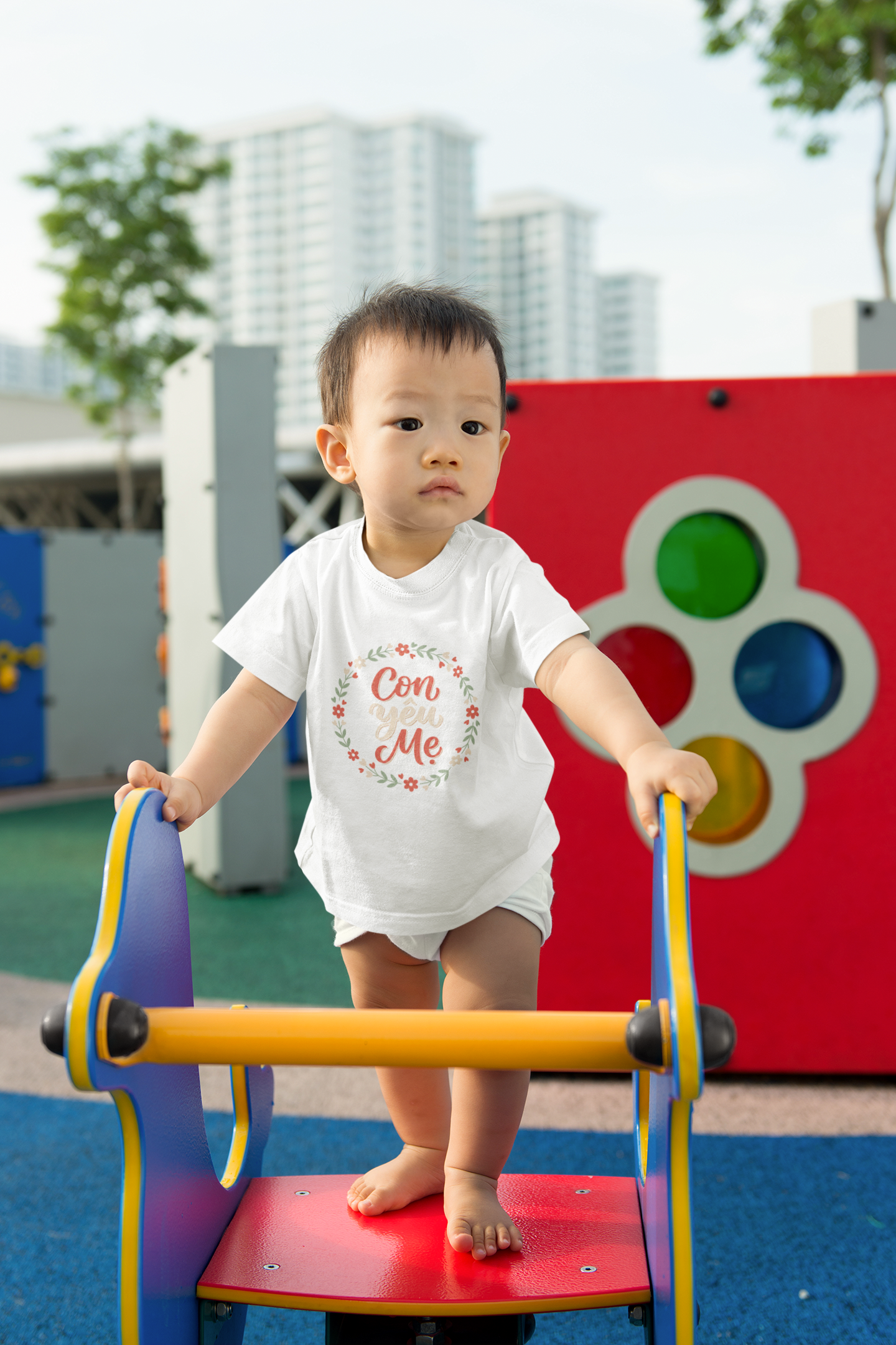 "Con Yêu Mẹ" Toddler Short Sleeve Tee — Vietnamese American Child Loves Mom Kids Shirt, Premium Cotton Bond Gift