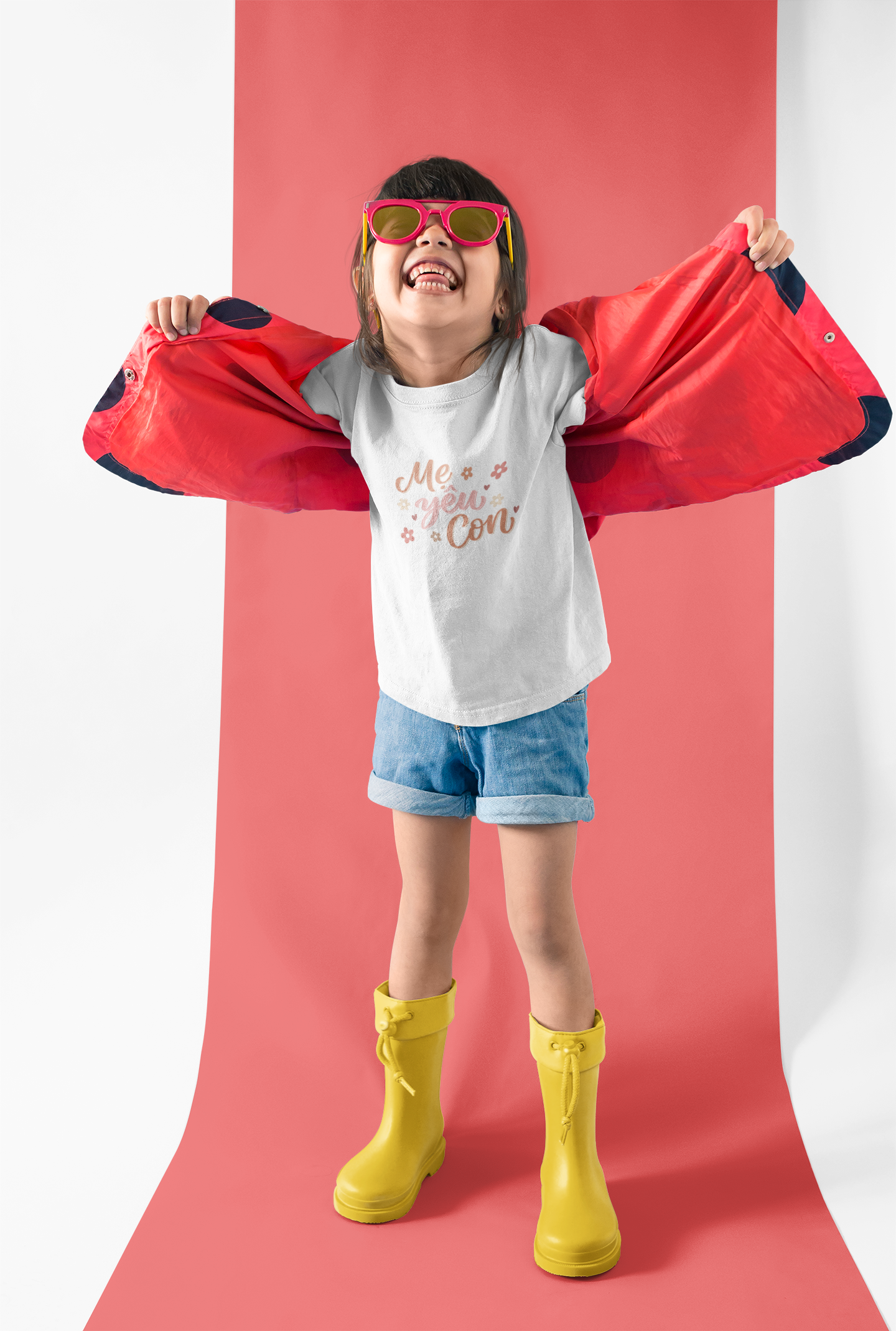 "Mẹ Yêu Con" Vietnamese American Toddler Tee Shirt